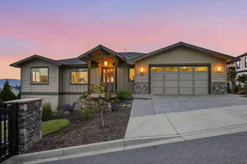 1017 Fawnhills Cir, Medford, OR 97504