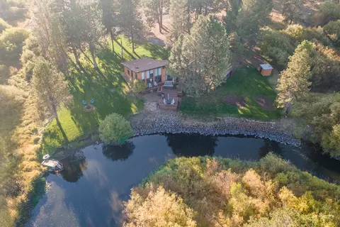 View/Area - 53606 Bridge Dr, La Pine, OR 97739 photo 2 of 4