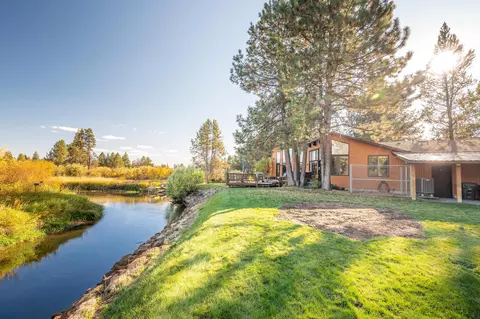 Exterior - 53606 Bridge Dr, La Pine, OR 97739 photo 8 of 9