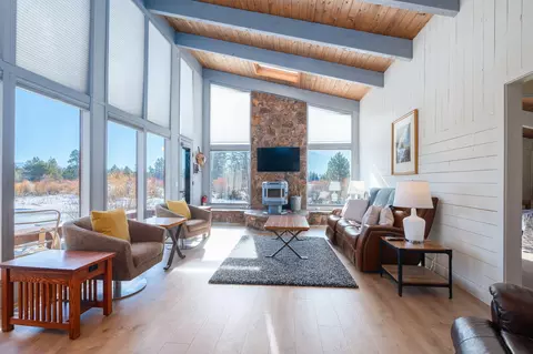 Living - 53606 Bridge Dr, La Pine, OR 97739 photo 1 of 6