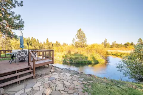 Exterior - 53606 Bridge Dr, La Pine, OR 97739 photo 5 of 9
