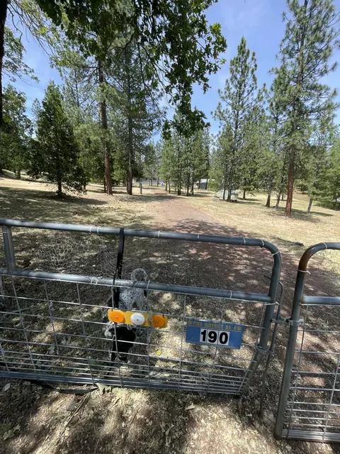 190 Citadel Rd, Trail, OR 97541