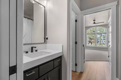 Bath - 1041 E Timber Pine Dr, Sisters, OR 97759 photo 3 of 3