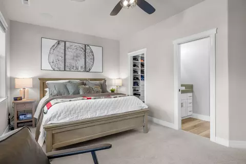 Bedroom - 1041 E Timber Pine Dr, Sisters, OR 97759 photo 3 of 5