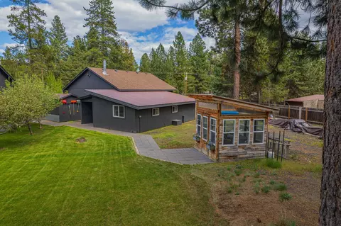 Exterior - 55965 Blue Eagle Rd, Bend, OR 97707 photo 7 of 12