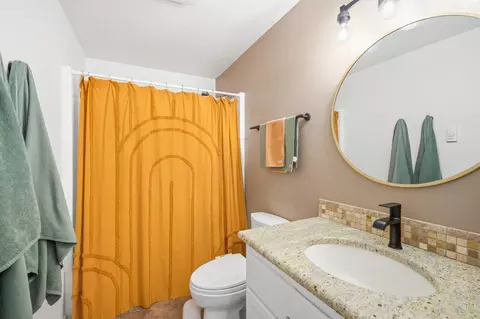 Bath - 55965 Blue Eagle Rd, Bend, OR 97707 photo 3 of 3