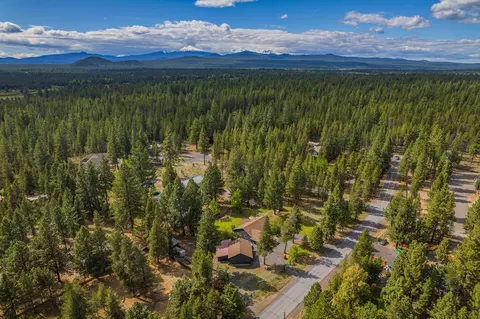 View/Area - 55965 Blue Eagle Rd, Bend, OR 97707 photo 3 of 3