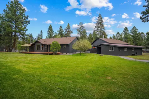 Exterior - 55965 Blue Eagle Rd, Bend, OR 97707 photo 2 of 12