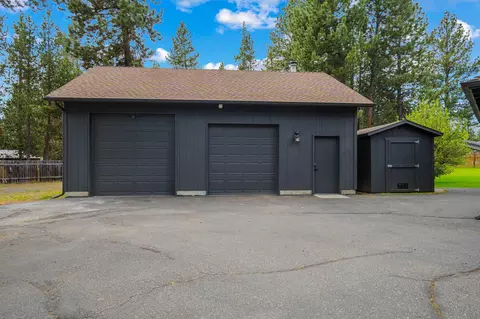 Exterior - 55965 Blue Eagle Rd, Bend, OR 97707 photo 3 of 12