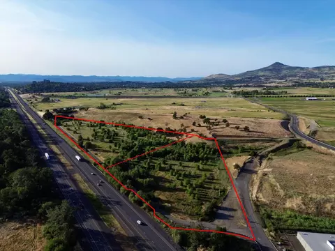 n phoenix road, Medford, OR 97535 photo 8