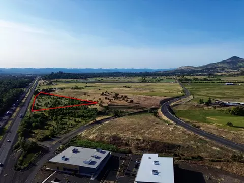 n phoenix road, Medford, OR 97535 photo 2