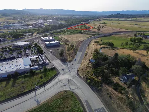 n phoenix road, Medford, OR 97535 photo 5