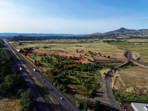 n phoenix road, Medford, OR 97535 photo 3