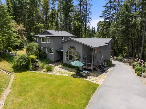 Exterior - 3268 Humbug Creek Rd, Applegate, OR 97530 photo 3 of 11