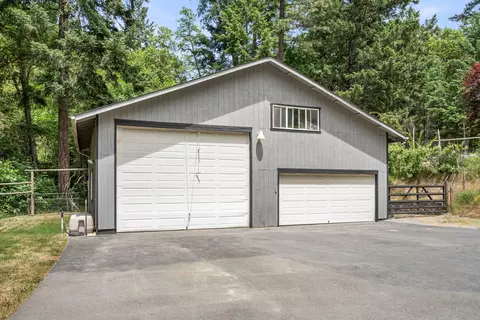 Exterior - 3268 Humbug Creek Rd, Applegate, OR 97530 photo 4 of 11