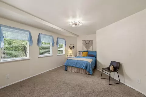 Bedroom - 3268 Humbug Creek Rd, Applegate, OR 97530 photo 4 of 5
