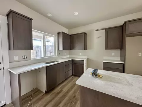 Kitchen - 313 E Rapp Rd, Talent, OR 97540 photo 3 of 5
