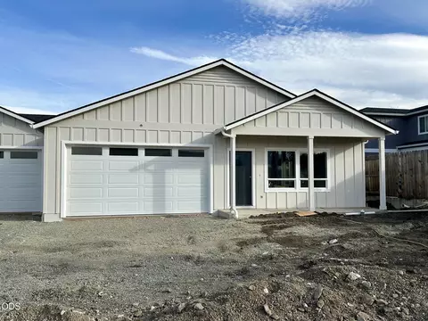 Exterior - 313 E Rapp Rd, Talent, OR 97540 photo 1 of 1