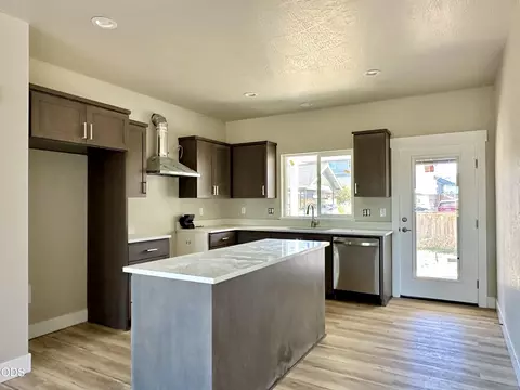 Kitchen - 315 E Rapp Rd, Talent, OR 97540 photo 2 of 9