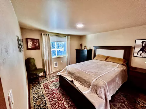 Bedroom - 51829 Pine Loop Dr, La Pine, OR 97739 photo 1 of 3