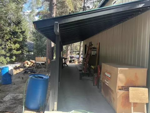 Exterior - 51829 Pine Loop Dr, La Pine, OR 97739 photo 4 of 10