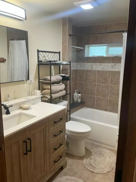 Bath - 51829 Pine Loop Dr, La Pine, OR 97739 photo 1 of 1