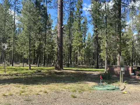Exterior - 51829 Pine Loop Dr, La Pine, OR 97739 photo 7 of 10