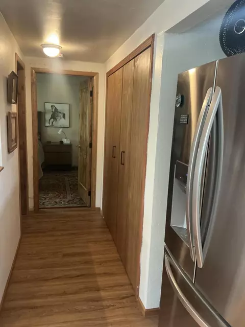 Entry Way - 51829 Pine Loop Dr, La Pine, OR 97739 photo 2 of 2