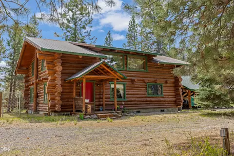 Exterior - 16765 Pine Pl, La Pine, OR 97739 photo 2 of 11