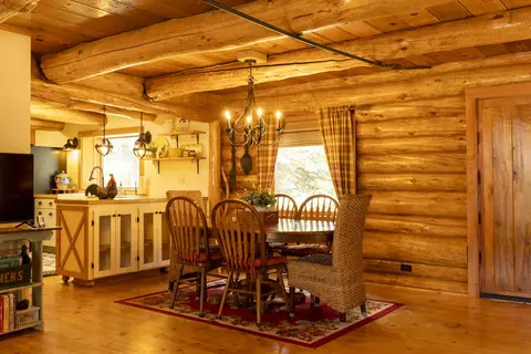 Dining - 16765 Pine Pl, La Pine, OR 97739 photo 1 of 1