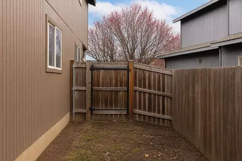 Exterior - 20085 Sally Ct, Bend, OR 97702 photo 5 of 5