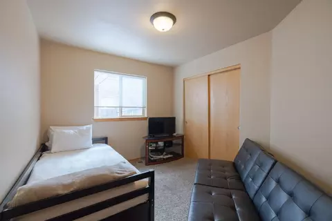 Bedroom - 20085 Sally Ct, Bend, OR 97702 photo 2 of 4