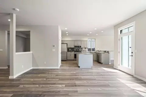 Living - 21189 Ritz Pl, Bend, OR 97702 photo 4 of 6