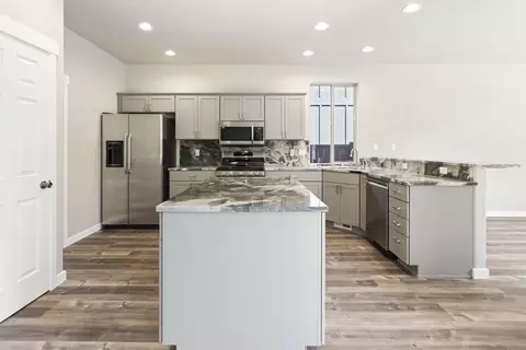 Kitchen - 21189 Ritz Pl, Bend, OR 97702 photo 4 of 4