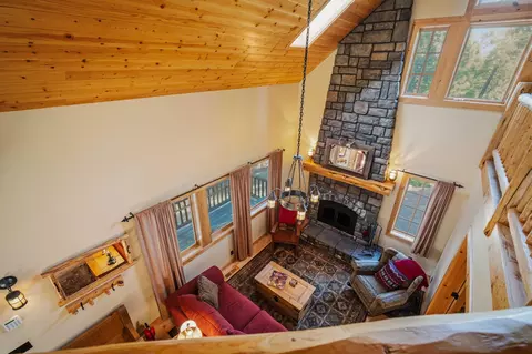Living - 54655 Jack Pine Rd, Bend, OR 97707 photo 5 of 5