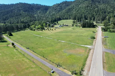 0 Junction Rd, Glendale, OR 97442