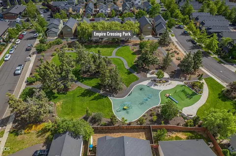 View/Area - 63172 Lancaster St, Bend, OR 97701 photo 5 of 8