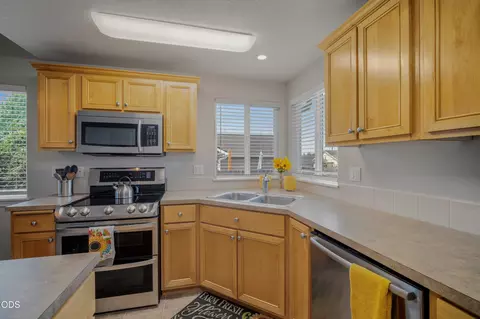 Kitchen - 63172 Lancaster St, Bend, OR 97701 photo 3 of 6