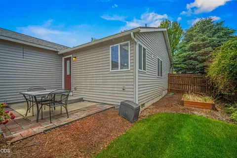 Exterior - 63172 Lancaster St, Bend, OR 97701 photo 9 of 11