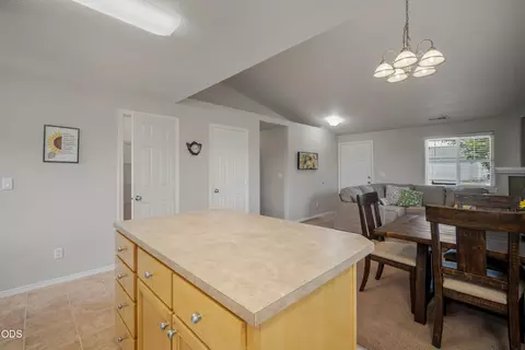 Kitchen - 63172 Lancaster St, Bend, OR 97701 photo 5 of 6