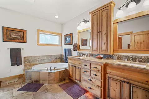 Bath - 56689 Dancing Rock Loop, Bend, OR 97707 photo 2 of 7