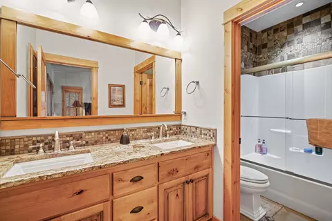 Bath - 56689 Dancing Rock Loop, Bend, OR 97707 photo 6 of 7