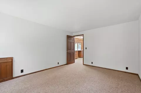 Bedroom - 56446 Eclipse Dr, Bend, OR 97707 photo 2 of 5