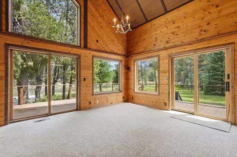 Living - 56446 Eclipse Dr, Bend, OR 97707 photo 2 of 6