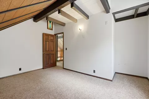 Bedroom - 56446 Eclipse Dr, Bend, OR 97707 photo 5 of 5