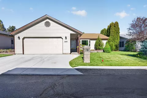 2273 NE Wintergreen Dr, Bend, OR 97701
