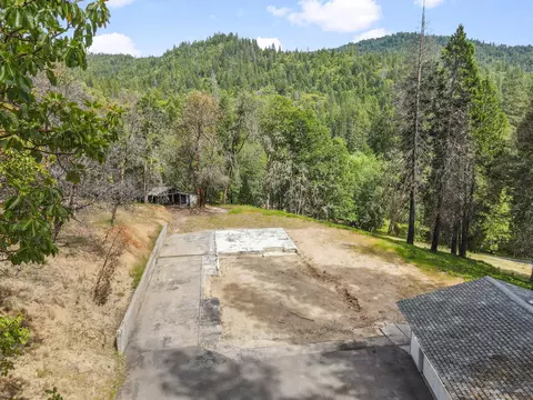 6584 Pleasant Creek Rd, Rogue River, OR 97537