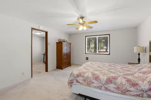 Bedroom - 50868 Doe Loop, La Pine, OR 97739 photo 7 of 7
