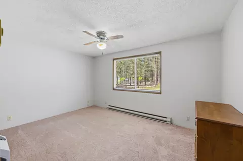Bedroom - 50868 Doe Loop, La Pine, OR 97739 photo 2 of 7