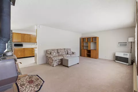 Living - 50868 Doe Loop, La Pine, OR 97739 photo 1 of 5